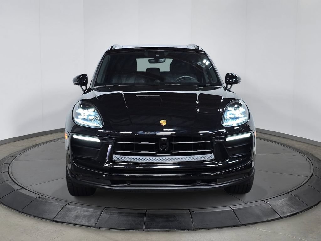 Certified 2026 Porsche Macan AWD/4WD image 10
