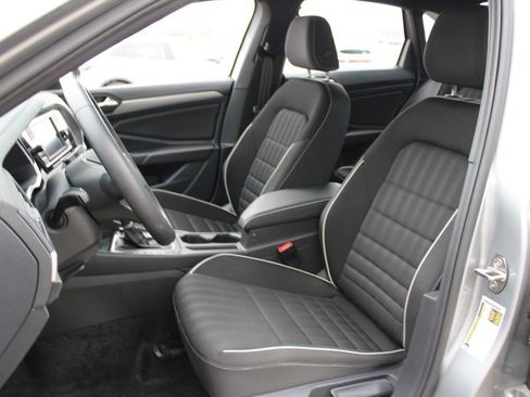 Certified 2024 Volkswagen Jetta Sport image 7