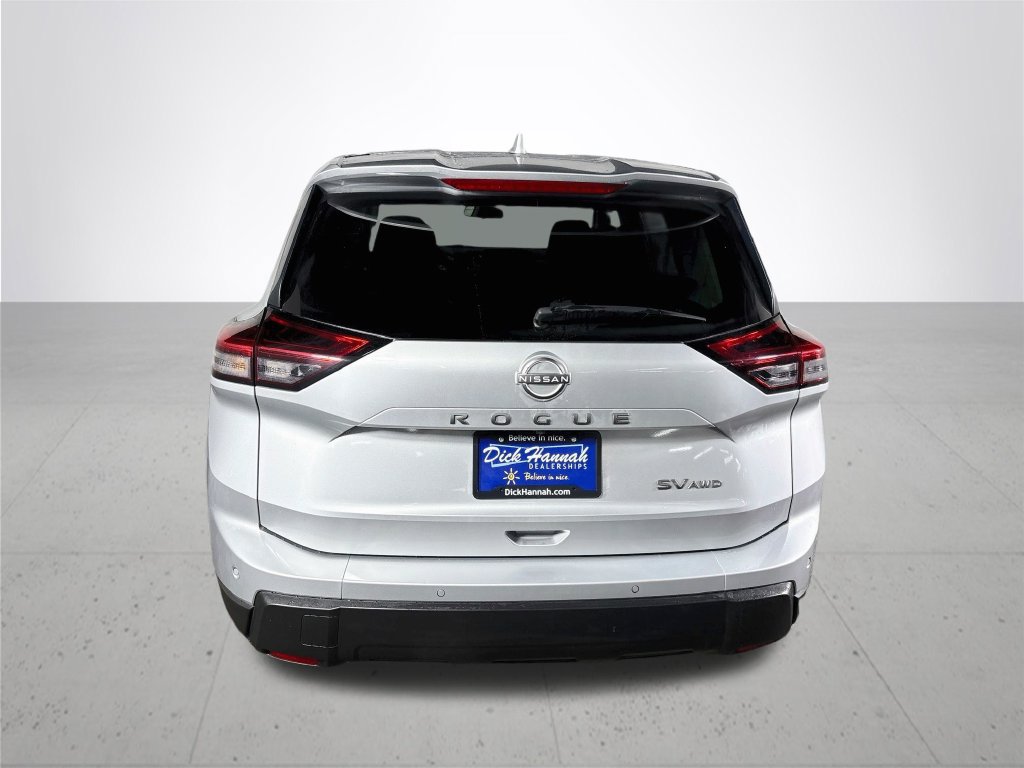 Used 2024 Nissan Rogue SV AWD/4WD image 7