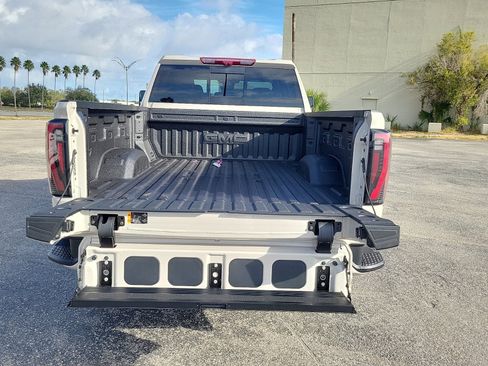 New 2026 GMC Sierra 2500 AT4 w/ AT4 Premium Plus Package image 7