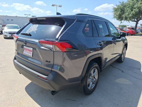 Used 2025 Toyota RAV4 XLE FWD image 6