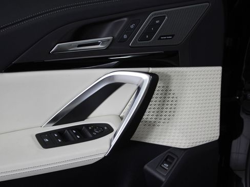 Used 2026 BMW X1 xDrive28i w/ Technology Package image 23