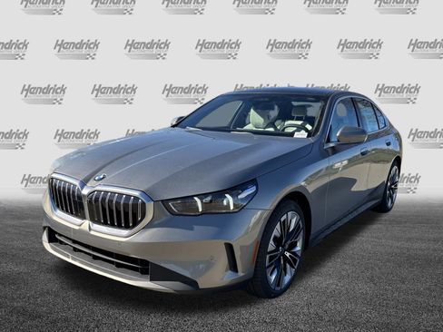 Used 2026 BMW 530i xDrive image 6