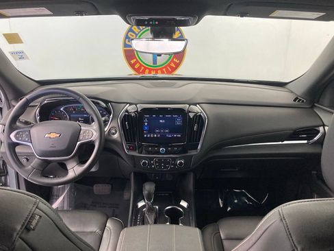 Used 2023 Chevrolet Traverse LT w/ Rear Camera Mirror Package AWD/4WD image 10