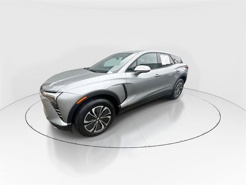 New 2025 Chevrolet Blazer EV LT image 4