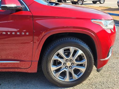 Used 2020 Chevrolet Traverse Premier w/ LPO, Floor Liner Package FWD image 8