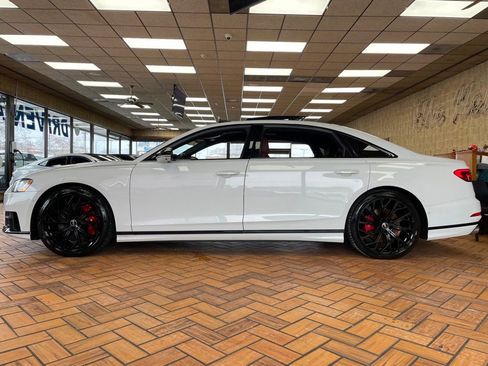 Used 2021 Audi S8 L image 5