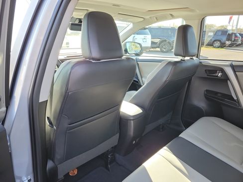 Used 2016 Toyota RAV4 Limited image 16
