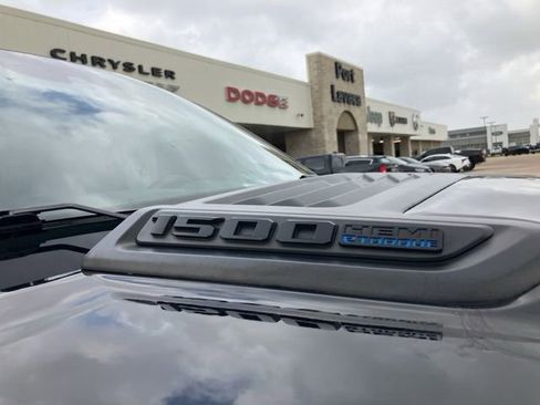 Used 2024 RAM 1500 Laramie AWD/4WD image 8