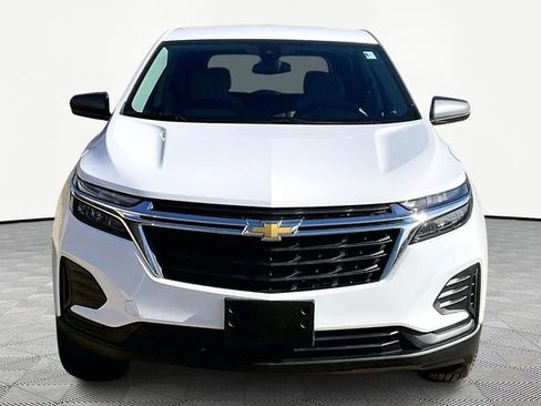 Used 2024 Chevrolet Equinox LS image 2