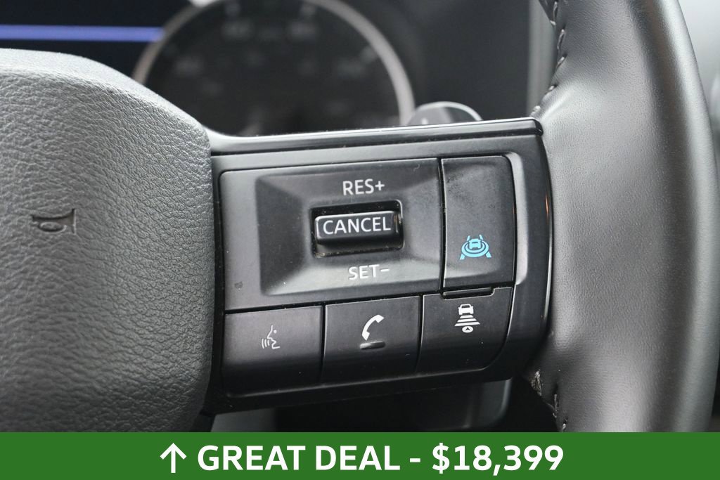 Used 2025 Nissan Rogue SV FWD image 21
