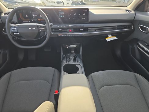 Certified 2025 Kia K4 LX image 14
