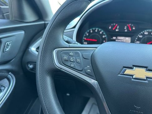 Used 2022 Chevrolet Malibu LT FWD image 23