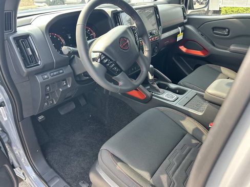 New 2026 Nissan Frontier PRO-4X w/ Pro-4x Convenience Package AWD/4WD image 15