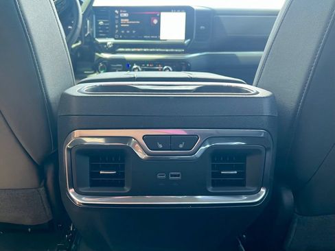 New 2026 GMC Sierra 2500 SLT w/ SLT Premium Package AWD/4WD image 18