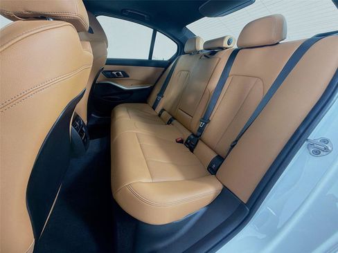 Used 2024 BMW 330i Sedan w/ Premium Package RWD image 19