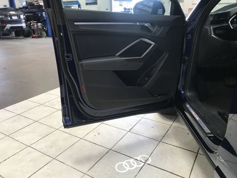 Used 2023 Audi Q3 2.0T Premium Plus w/ Premium Plus Package image 7