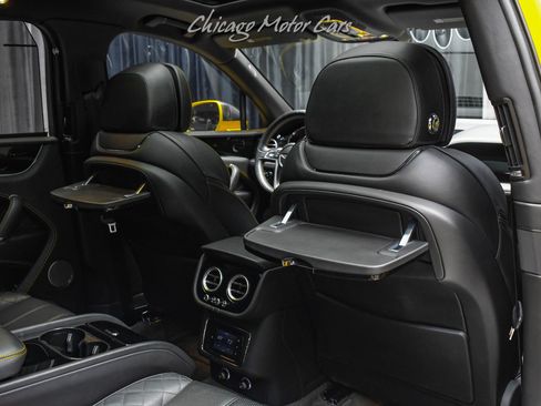 Used 2017 Bentley Bentayga image 31