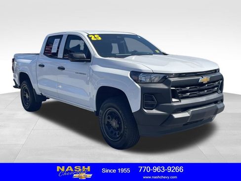Used 2025 Chevrolet Colorado W/T w/ WT Convenience Package II RWD image 1