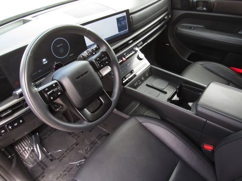 Used 2025 Hyundai Santa Fe Calligraphy AWD/4WD image 17