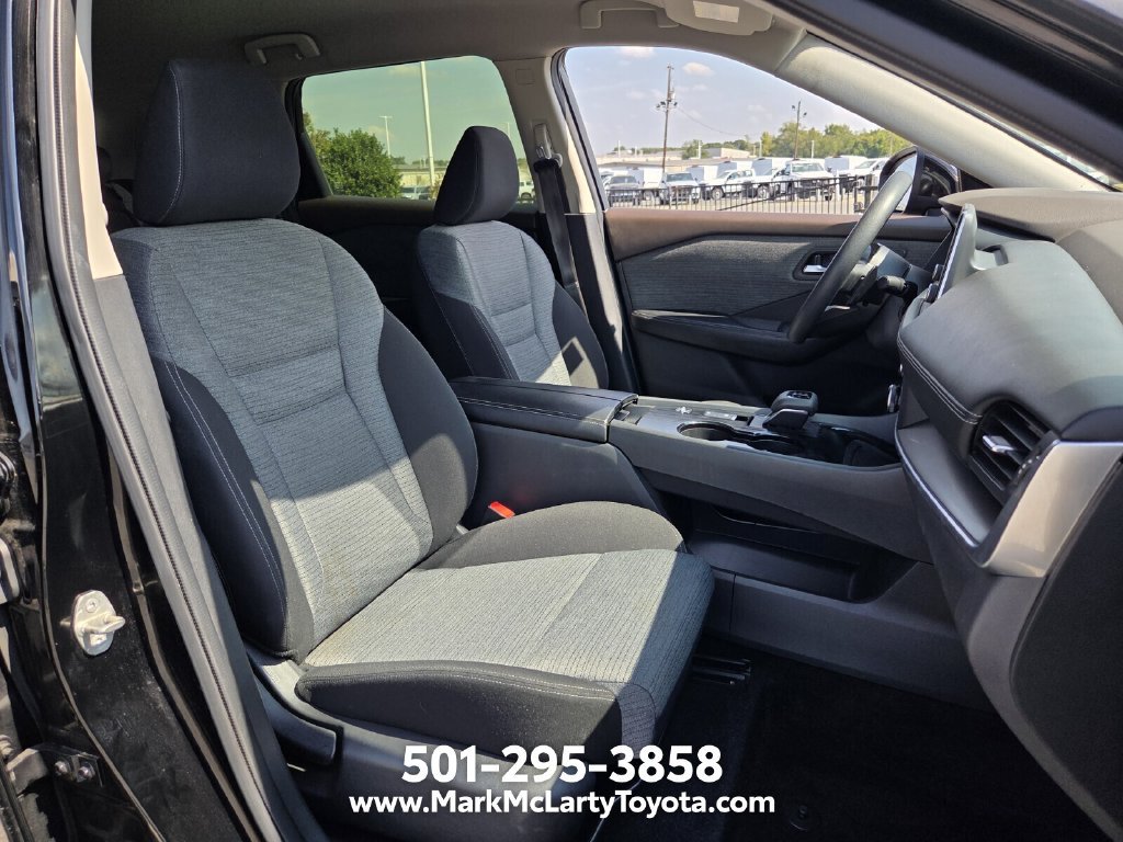 Used 2023 Nissan Rogue SV FWD image 15