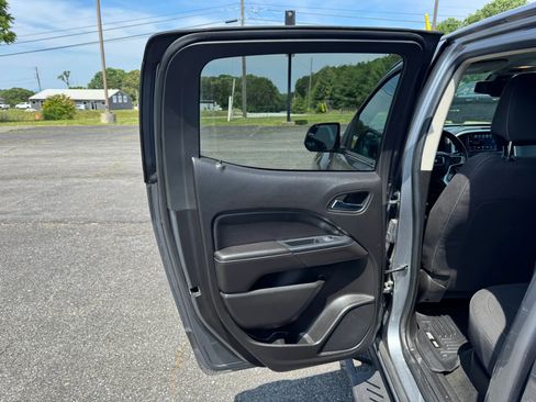 Used 2018 GMC Canyon SLE w/ SLE Convenience Package AWD/4WD image 34