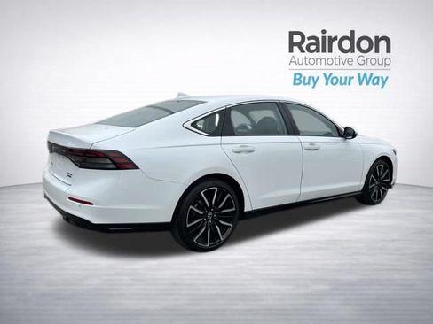 Used 2025 Honda Accord Touring image 12