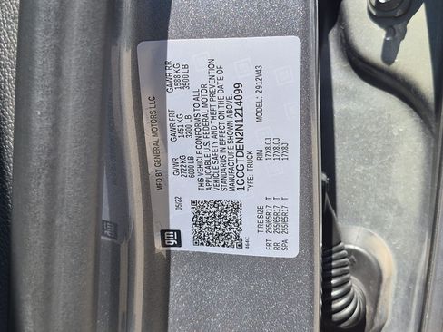 Used 2022 Chevrolet Colorado Z71 AWD/4WD image 31