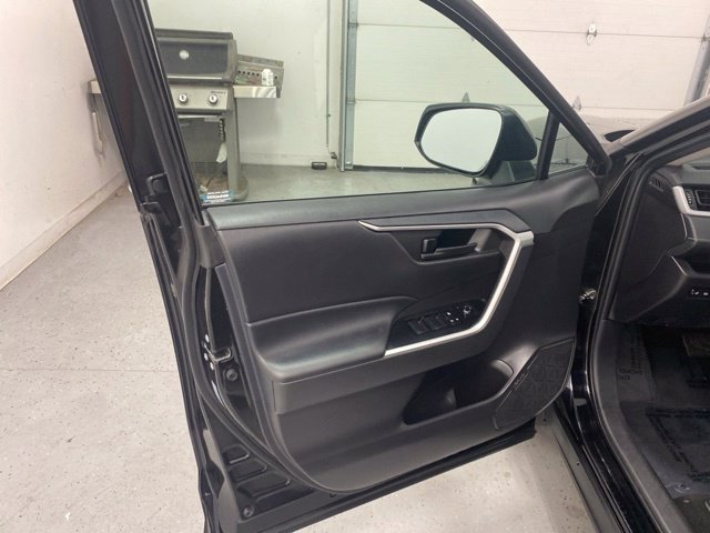 Certified 2025 Toyota RAV4 LE AWD/4WD image 26