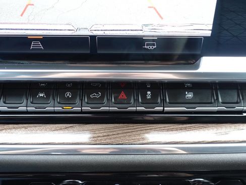 Used 2024 GMC Sierra 1500 Elevation image 43