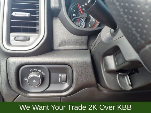 Used 2024 RAM 2500 Tradesman w/ Chrome Appearance Group image 17