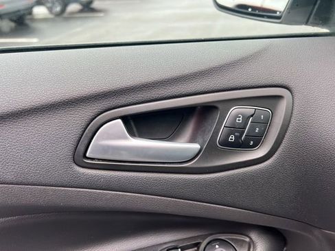 Used 2017 Ford Escape Titanium image 28