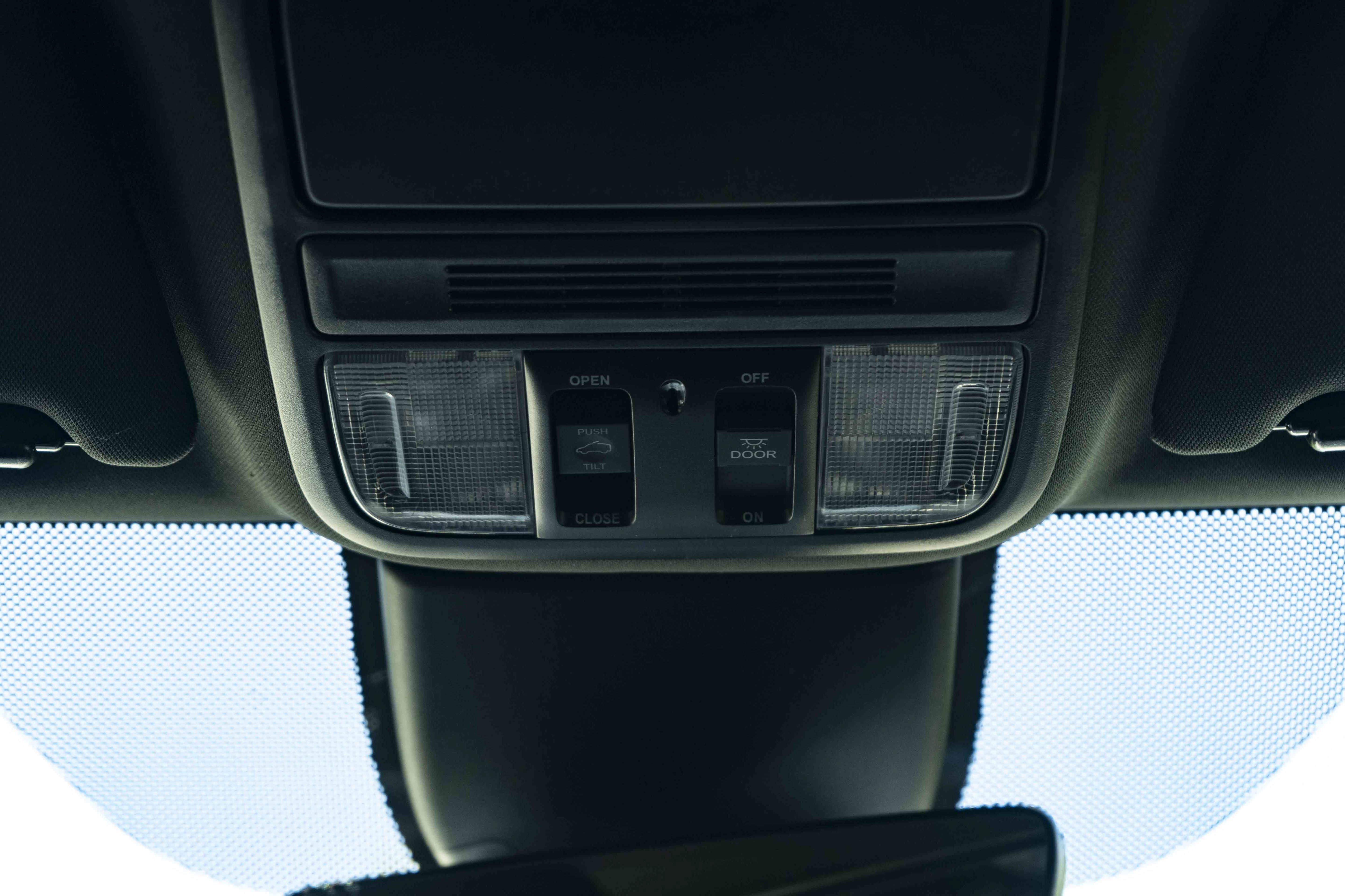 Used 2025 Honda Odyssey Sport-L image 35