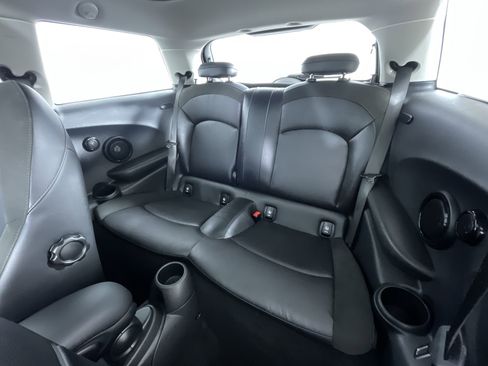 Used 2022 MINI Cooper SE image 23