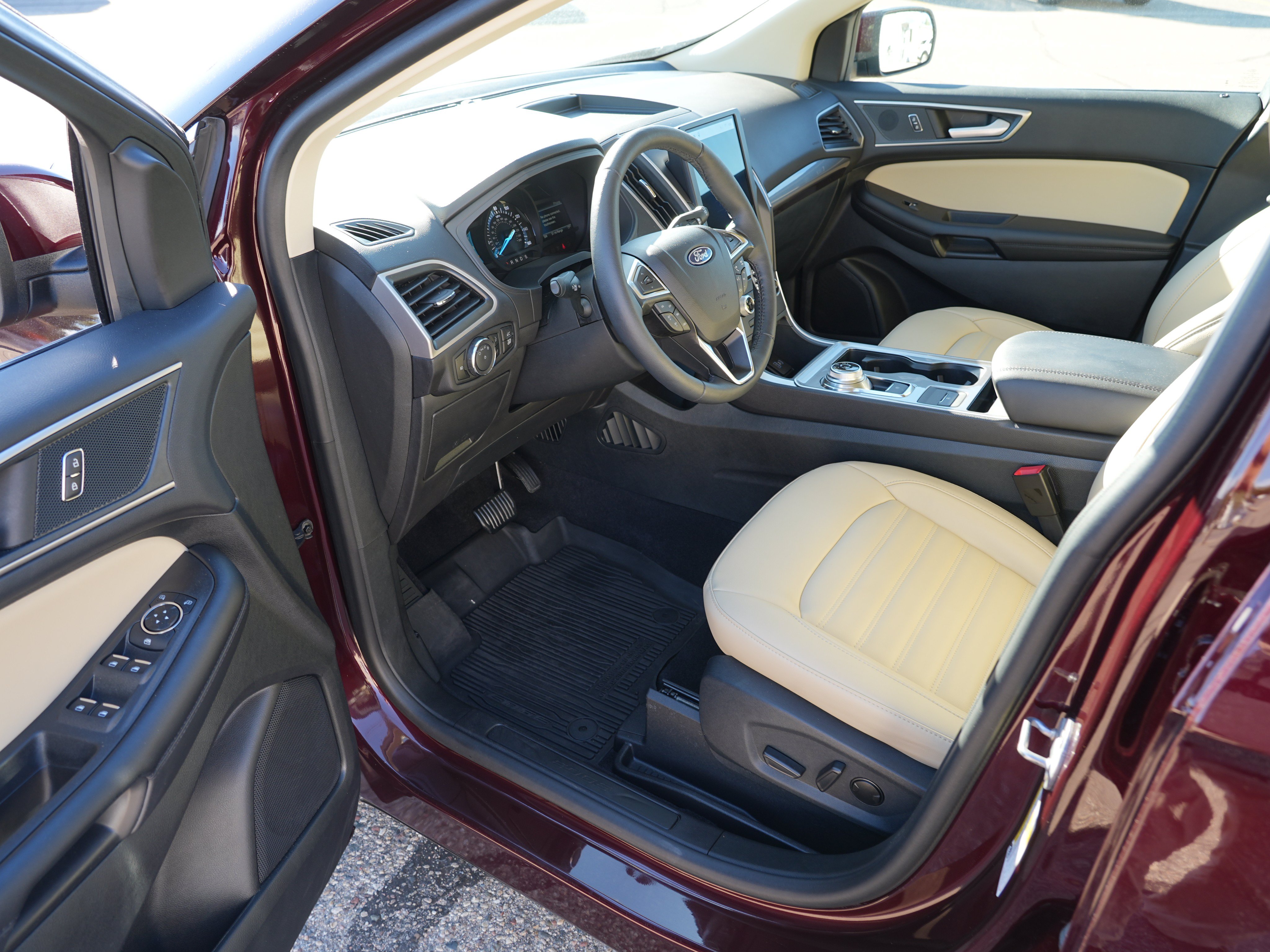 Used 2024 Ford Edge SEL w/ Convenience Package AWD/4WD image 15