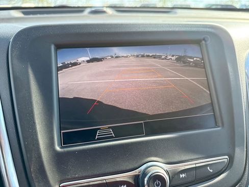 Used 2024 Chevrolet Equinox LT image 23