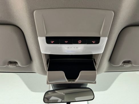 Used 2025 Nissan Sentra SV image 56