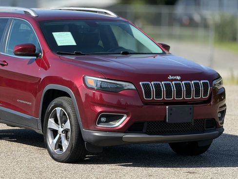 Used 2019 Jeep Cherokee Limited w/ Trailer Tow Group AWD/4WD image 15