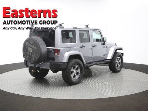 Used 2017 Jeep Wrangler Unlimited Sahara w/ Max Tow Package AWD/4WD image 43