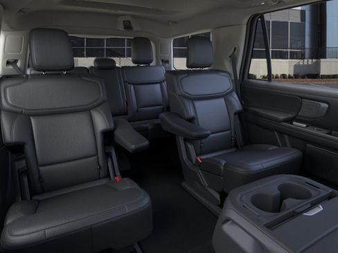 New 2026 Ford Expedition Platinum w/ Driver's Package AWD/4WD image 34