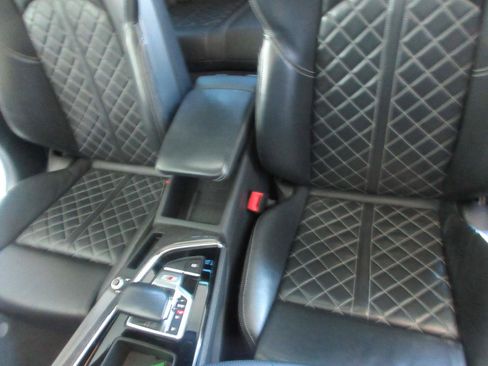 Used 2021 Audi S4 Premium Plus w/ Premium Plus Package AWD/4WD image 19
