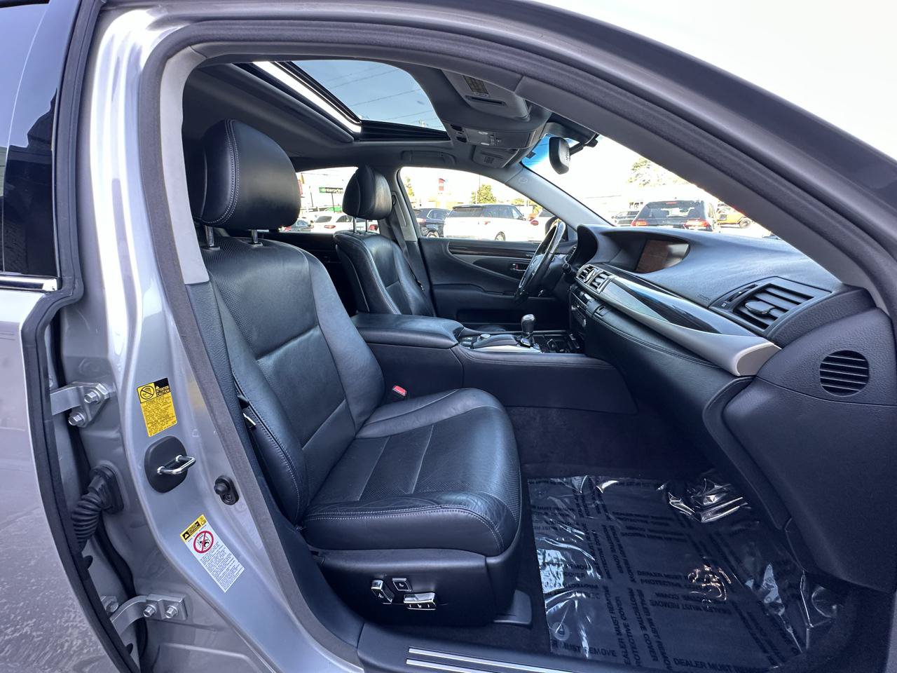Used 2013 Lexus LS 460 AWD w/ Comfort Pkg image 53