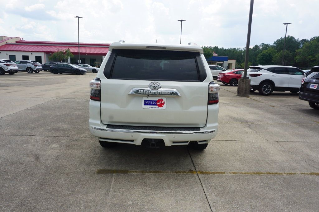 Used 2018 Toyota 4Runner Limited AWD/4WD image 22