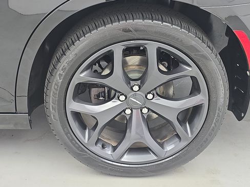 Used 2021 Chrysler 300 S w/ S Model Appearance Package RWD image 33