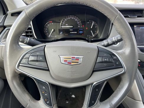 Used 2018 Cadillac XT5 Luxury w/ Driver Awareness Package image 19