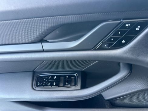 Certified 2021 Porsche Taycan image 12