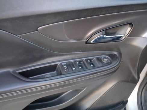 Used 2019 Buick Encore Essence image 32