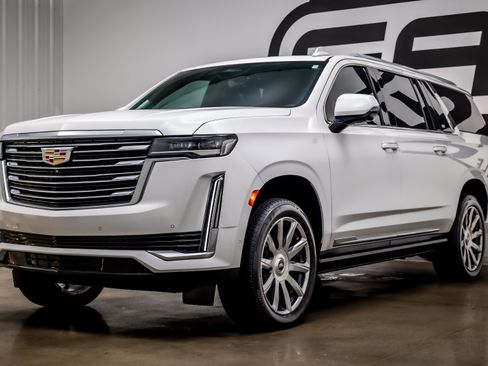 Used 2023 Cadillac Escalade ESV Premium Luxury Platinum AWD/4WD image 29