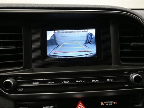 Used 2020 Hyundai Elantra SE w/ Cargo Package (C1) image 3