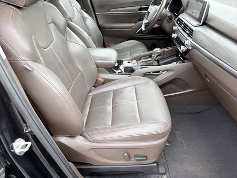 Used 2022 Kia Telluride SX w/ Towing Package FWD image 14